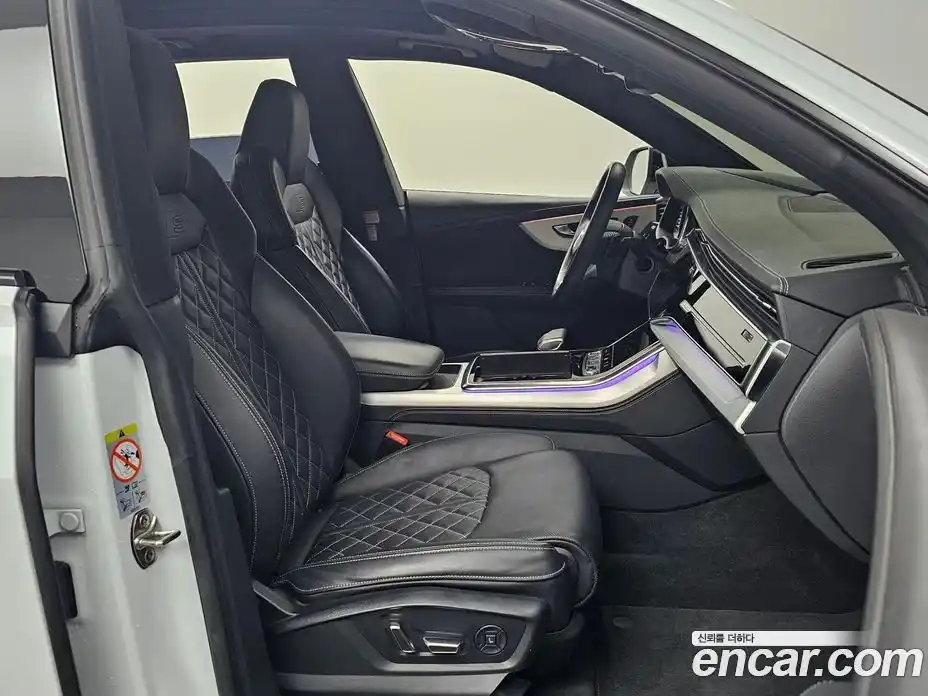 Audi Q8 2021 3.0 Автомат в Москве № 164096, фото 10