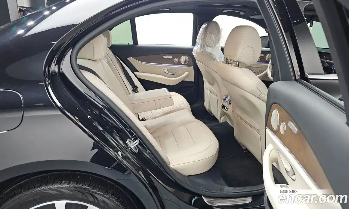 Mercedes-Benz E-Class 2021 2.0 Автомат в Москве № 194149, фото 11