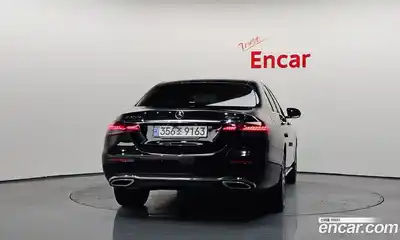 Mercedes-Benz E-Class 2021 2.0 Автомат в Москве № 194149, миниатюра 3