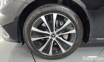 Mercedes-Benz E-Class 2021 2.0 Автомат в Москве № 194149, миниатюра 4