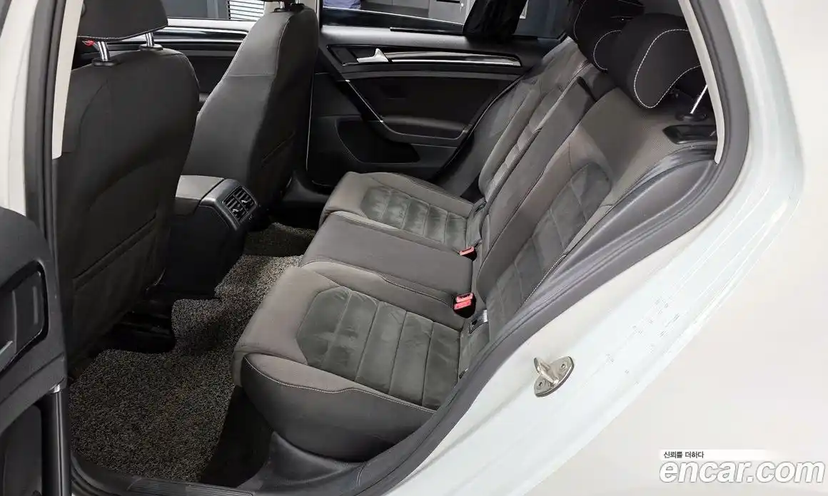 Volkswagen Golf 2016 2.0 Автомат в Москве № 199258, фото 12