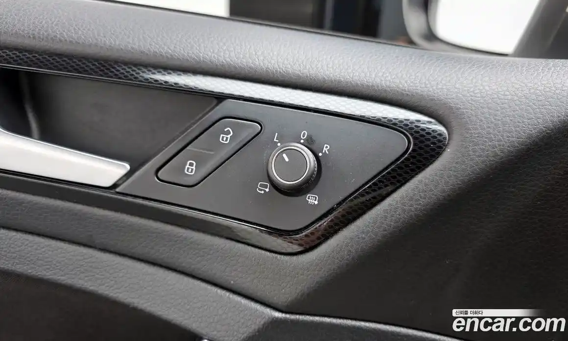 Volkswagen Golf 2016 2.0 Автомат в Москве № 199258, фото 17