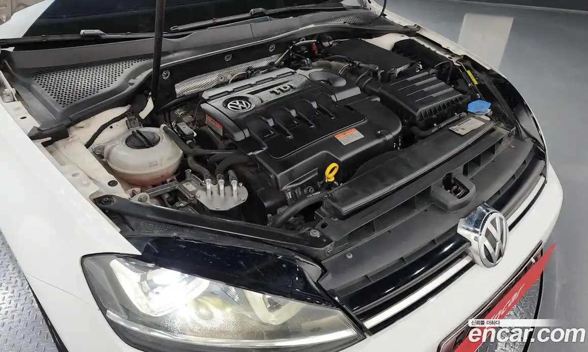 Volkswagen Golf 2016 2.0 Автомат в Москве № 199258, фото 6