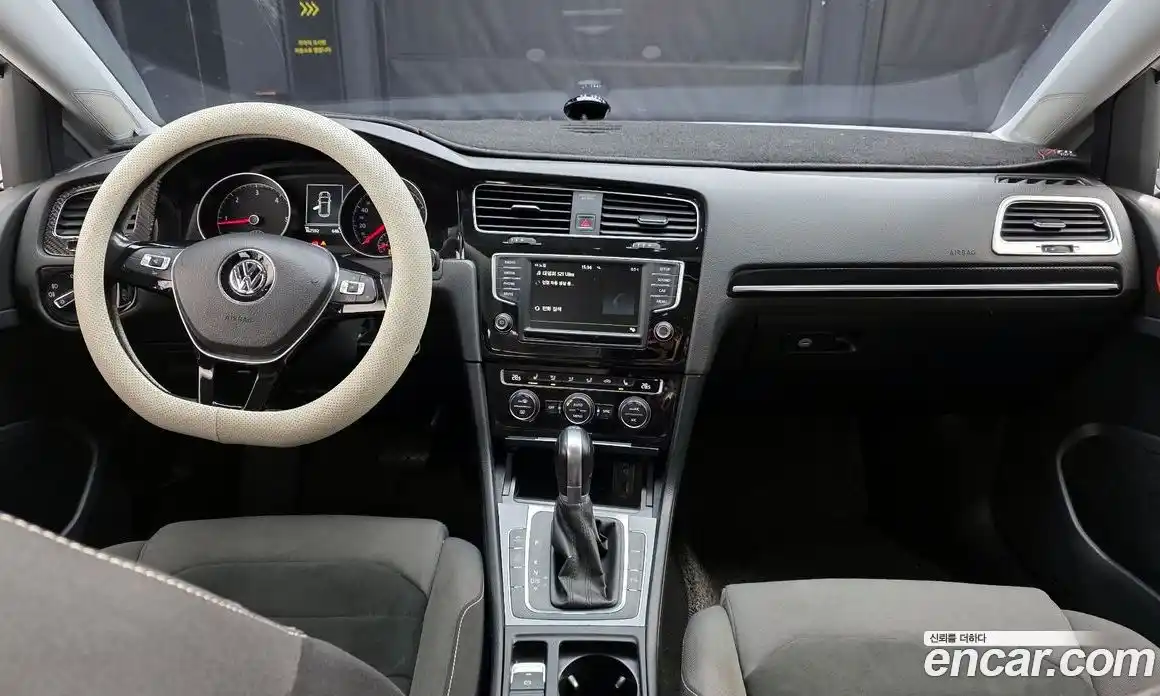 Volkswagen Golf 2016 2.0 Автомат в Москве № 199258, фото 7