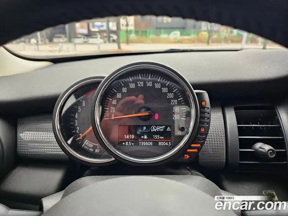 Mini Cooper 2017 1.5 Автомат в Москве № 214428, фото 16