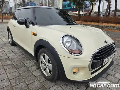Mini Cooper 2017 1.5 Автомат в Москве № 214428, миниатюра 3