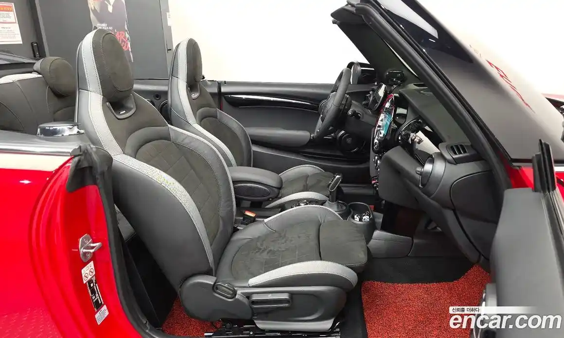 Mini Cooper Convertible 2023 2.0 Автомат в Москве № 220012, фото 11