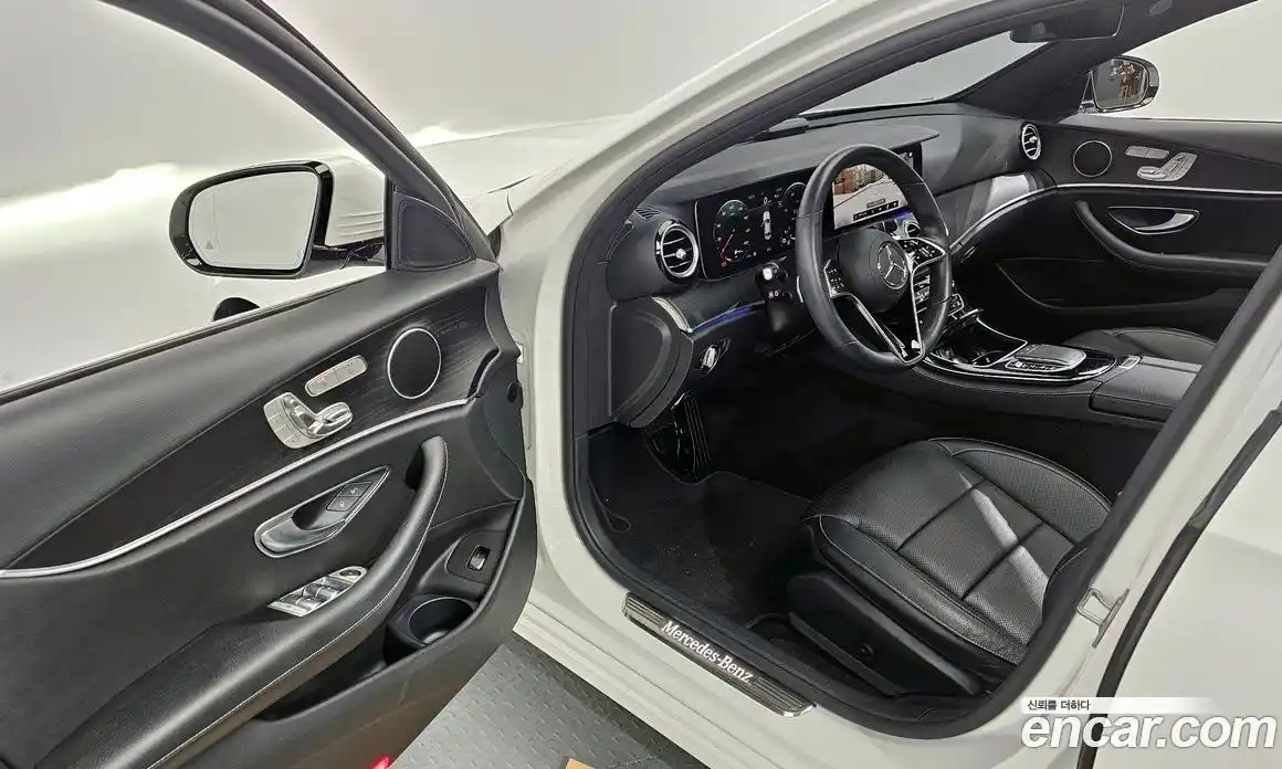 Mercedes-Benz E-Class 2022 2.0 Автомат в Москве № 223121, фото 11