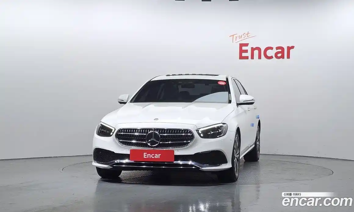 Mercedes-Benz E-Class 2022 2.0 Автомат в Москве № 223121, фото 3