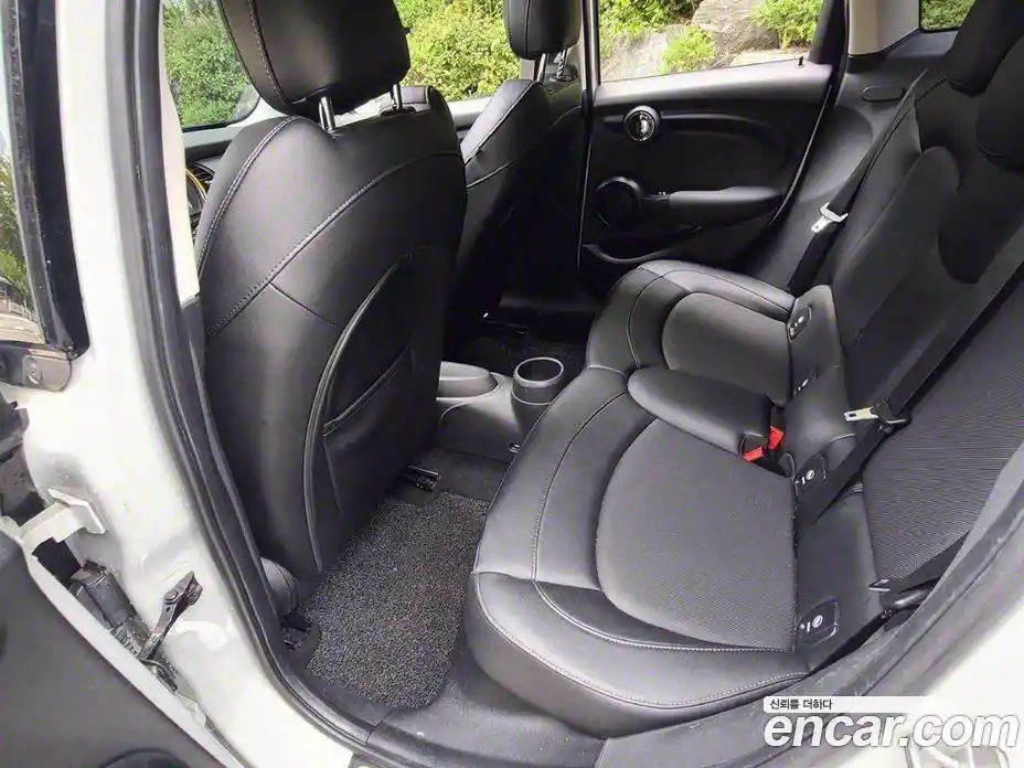 Mini Cooper 2015 1.5 Автомат в Москве № 228334, фото 11