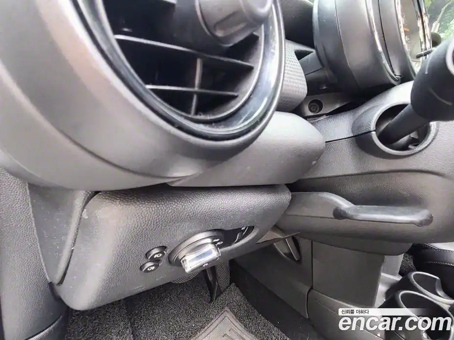 Mini Cooper 2015 1.5 Автомат в Москве № 228334, фото 14