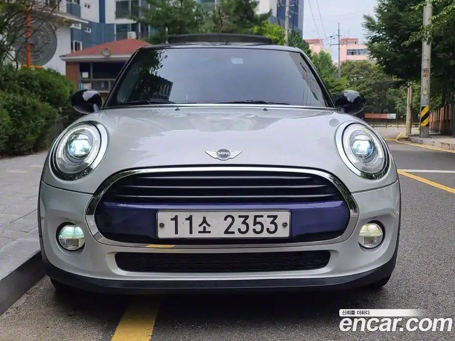 Mini Cooper 2015 1.5 Автомат в Москве № 228334, фото 3