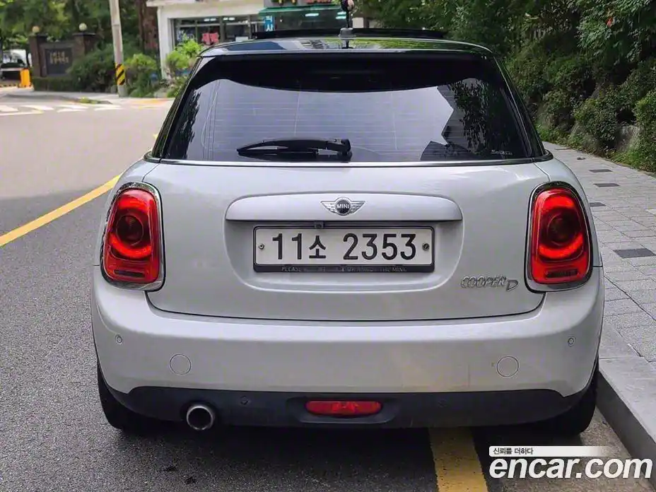 Mini Cooper 2015 1.5 Автомат в Москве № 228334, фото 4