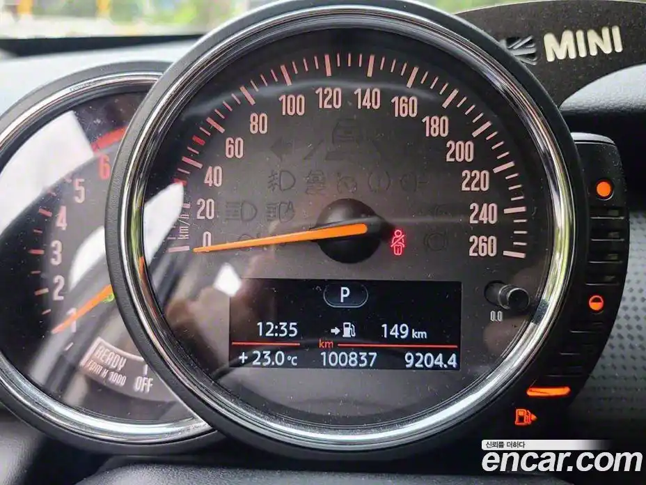 Mini Cooper 2015 1.5 Автомат в Москве № 228334, фото 8