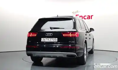 Audi Q7 2019 2.0 Автомат в Москве № 230183, миниатюра 4