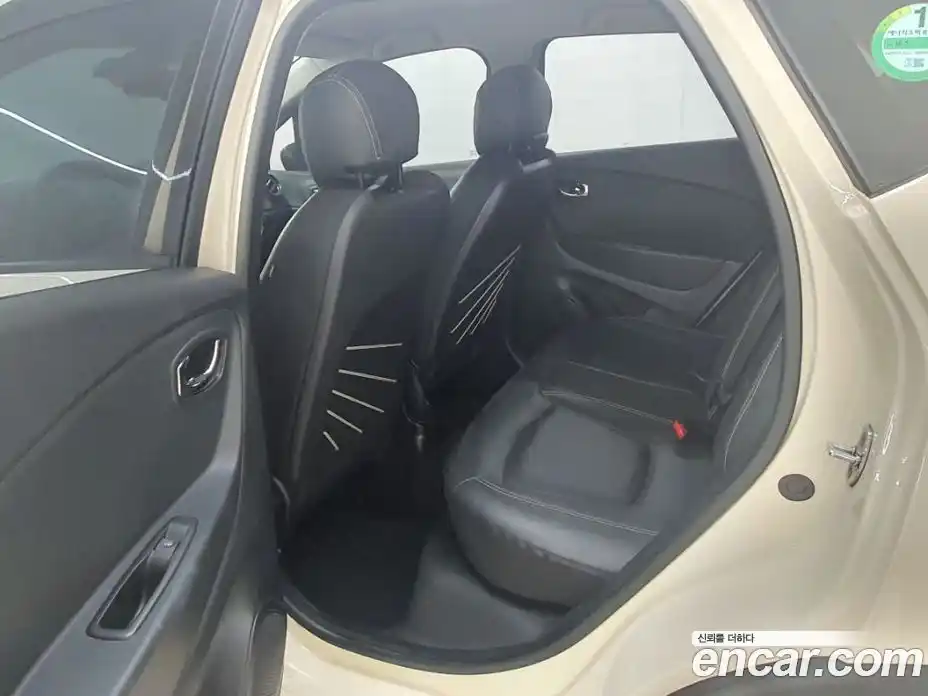 Renault QM3 2015 1.5 Автомат в Москве № 354896, фото 15