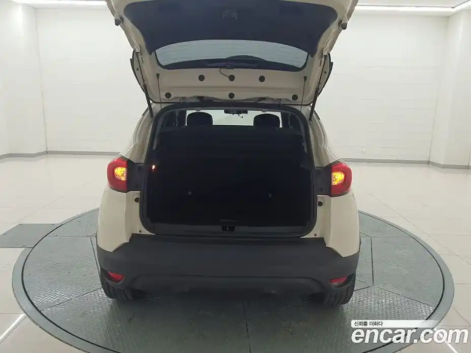 Renault QM3 2015 1.5 Автомат в Москве № 354896, фото 19