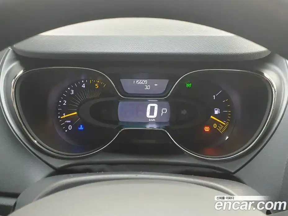 Renault QM3 2015 1.5 Автомат в Москве № 354896, фото 7