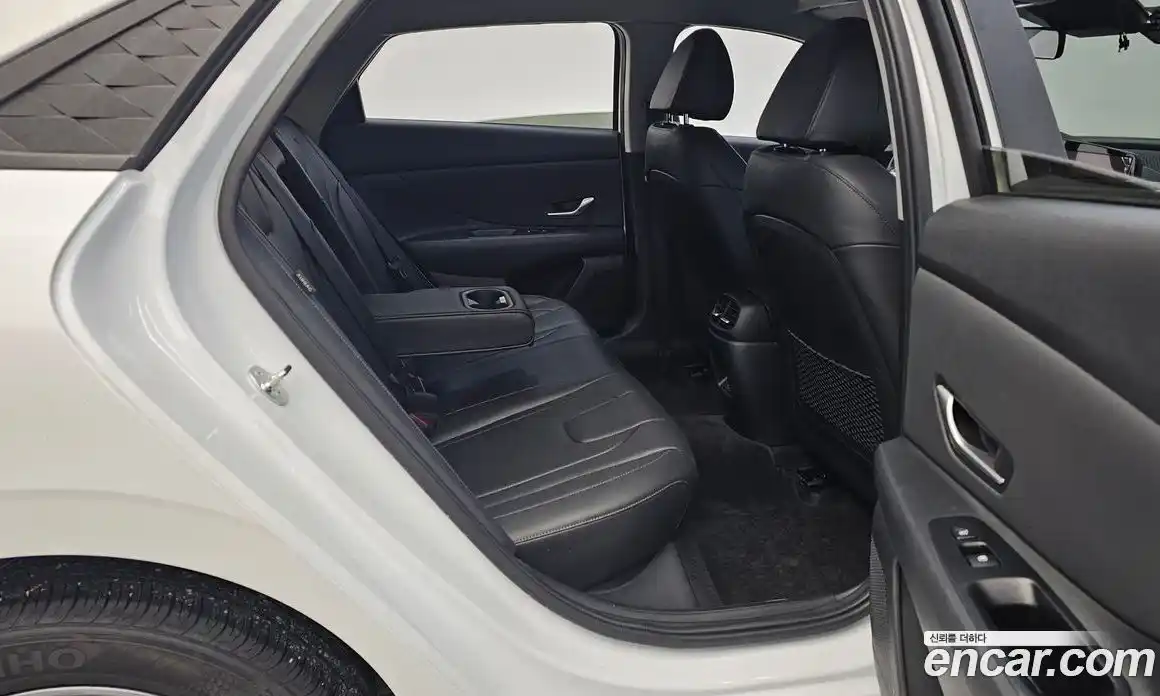 Hyundai Avante 2024 1.6 Автомат в Москве № 42699, фото 12