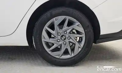 Hyundai Avante 2024 1.6 Автомат в Москве № 42699, миниатюра 5