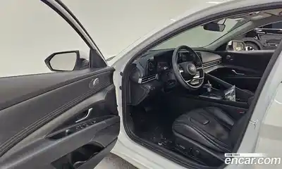 Hyundai Avante 2024 1.6 Автомат в Москве № 42699, миниатюра 10