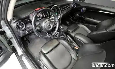 Mini Cooper 2017 1.5 Автомат в Москве № 432116, миниатюра 7