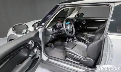 Mini Cooper 2017 1.5 Автомат в Москве № 432116, миниатюра 10