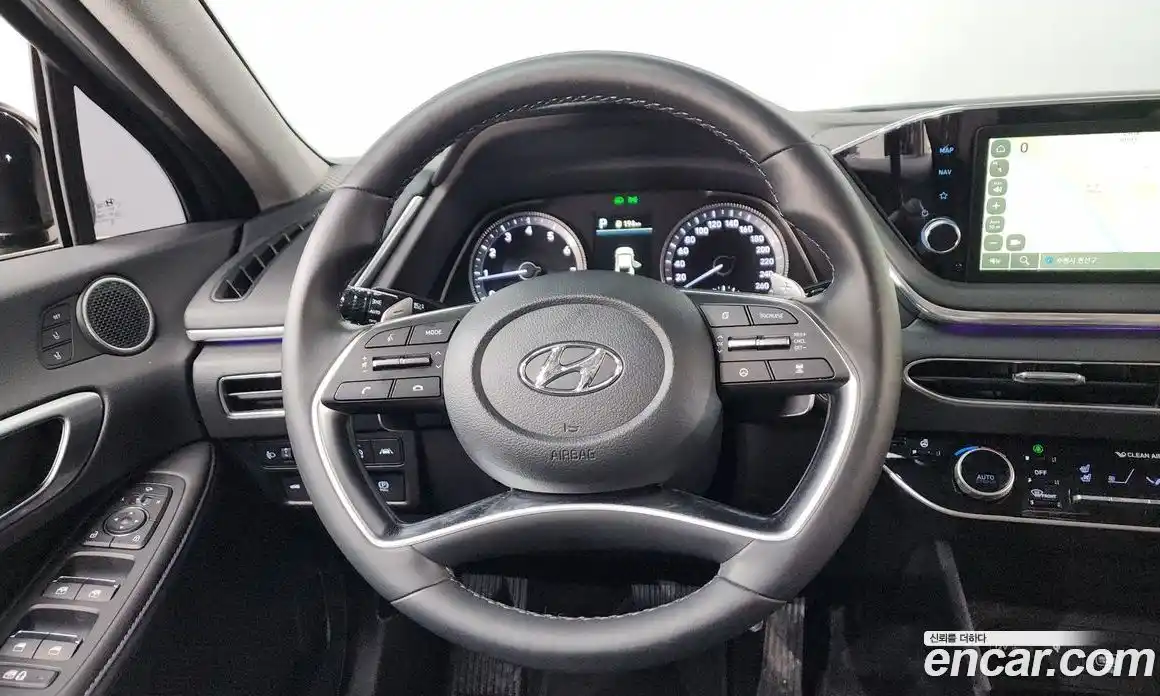Hyundai Sonata 2022 1.6 Автомат в Москве № 714211, фото 13