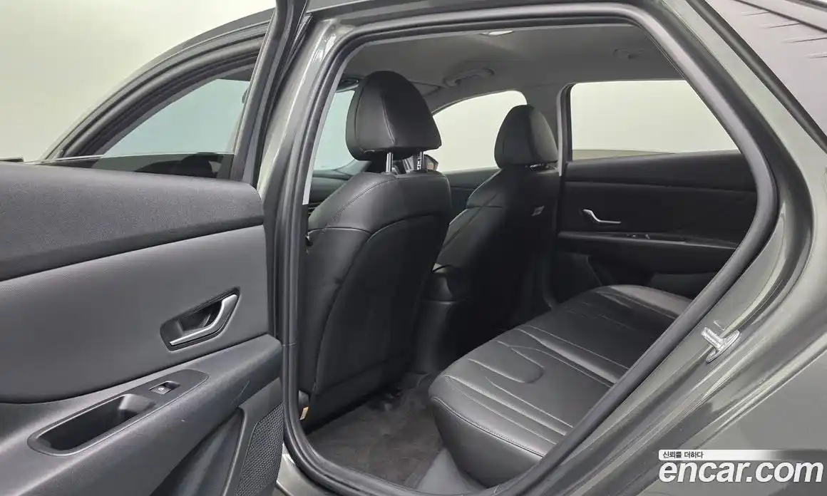 Hyundai Avante 2023 1.6 Автомат в Москве № 714382, фото 18