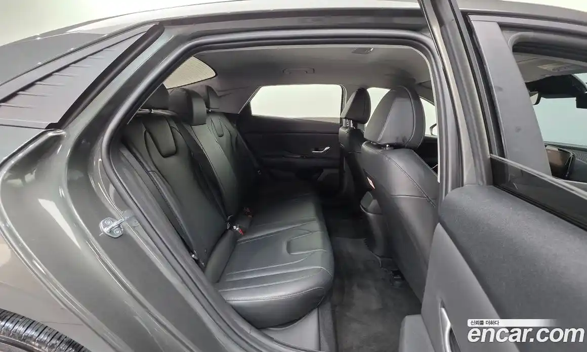 Hyundai Avante 2023 1.6 Автомат в Москве № 714382, фото 19