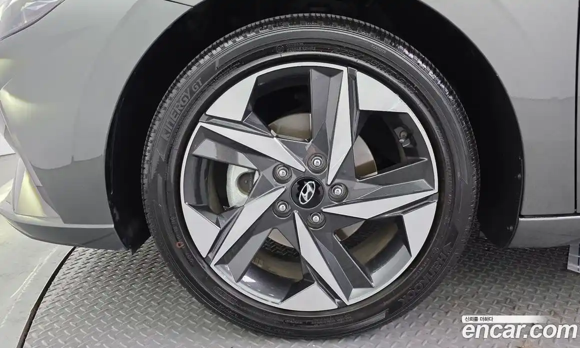 Hyundai Avante 2023 1.6 Автомат в Москве № 714382, фото 5