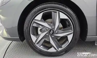 Hyundai Avante 2023 1.6 Автомат в Москве № 714382, миниатюра 5