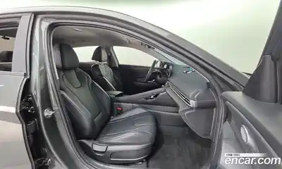 Hyundai Avante 2023 1.6 Автомат в Москве № 714382, миниатюра 10