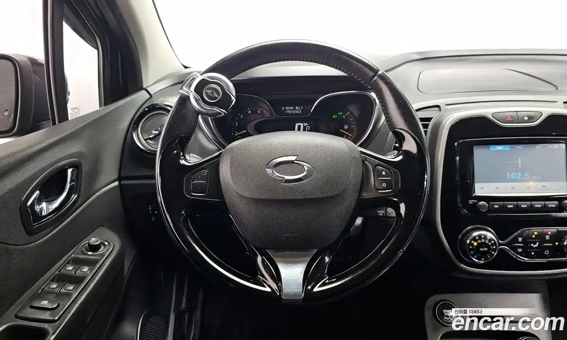 Renault QM3 2015 1.5 Автомат в Москве № 714984, фото 13