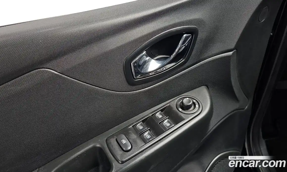 Renault QM3 2015 1.5 Автомат в Москве № 714984, фото 17