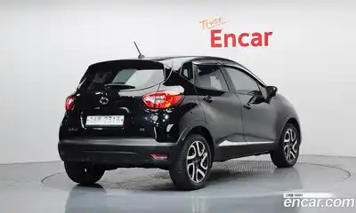 Renault QM3 2015 1.5 Автомат в Москве № 714984, миниатюра 2