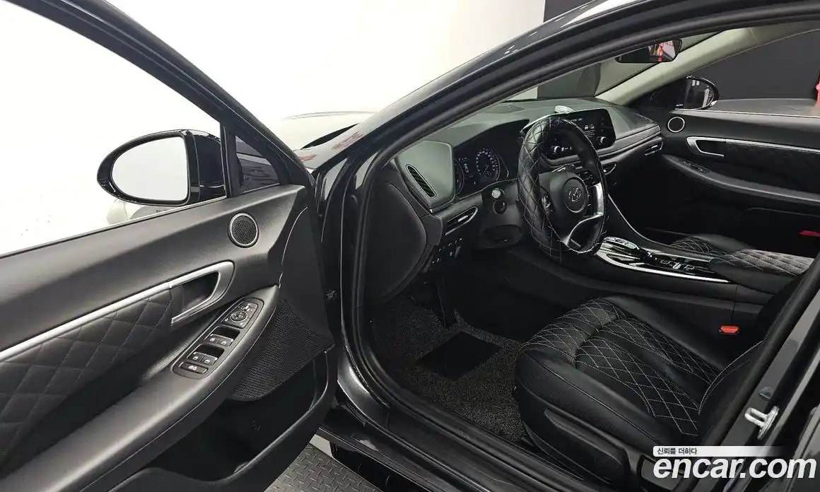 Hyundai Sonata 2021 1.6 Автомат в Москве № 715069, фото 11