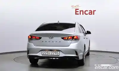 Hyundai Sonata 2018 2.0 Автомат в Москве № 715242, миниатюра 4