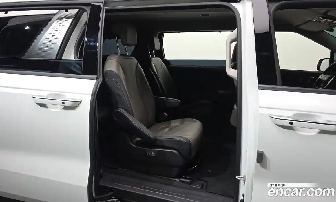 Kia Canival 2025 1.6 Автомат в Москве № 715836, фото 12