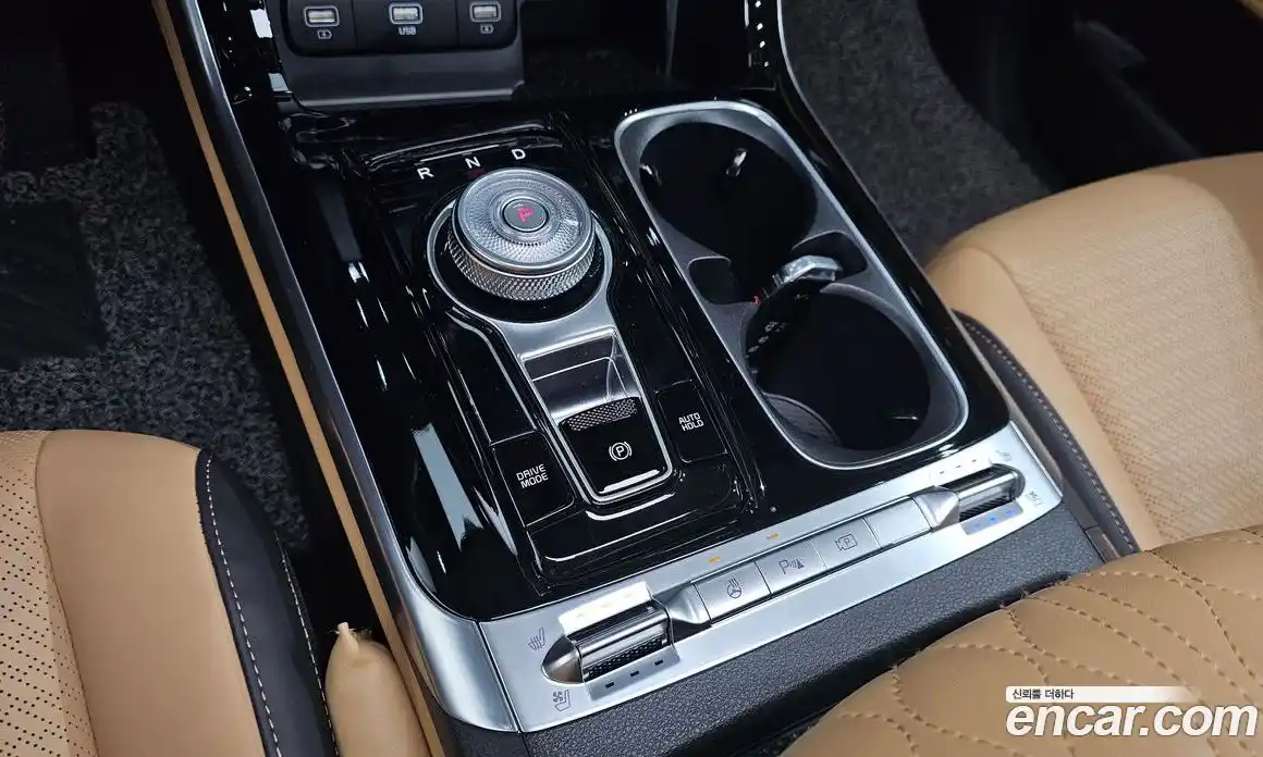 Kia Canival 2022 3.5 Автомат в Москве № 715896, фото 9