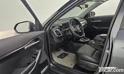 Kia Seltos 2023 2.0 Автомат в Москве № 715924, миниатюра 10