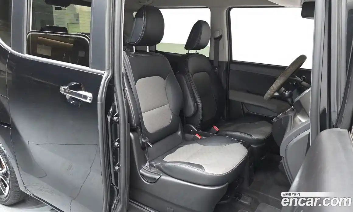 Kia Ray 2022 1.0 Автомат в Москве № 716375, фото 9