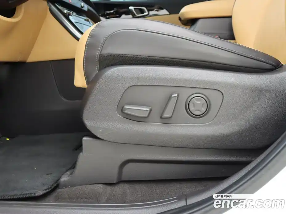 Kia Canival 2023 2.2 Автомат в Москве № 716561, фото 12