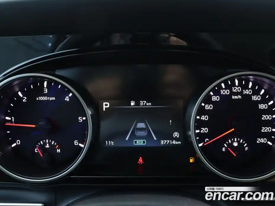 Kia Canival 2023 2.2 Автомат в Москве № 716561, фото 9