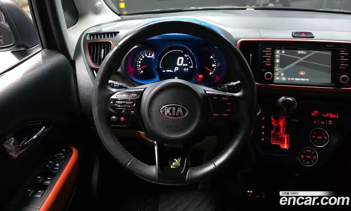 Kia Ray 2018 1.0 Автомат в Москве № 716587, фото 13