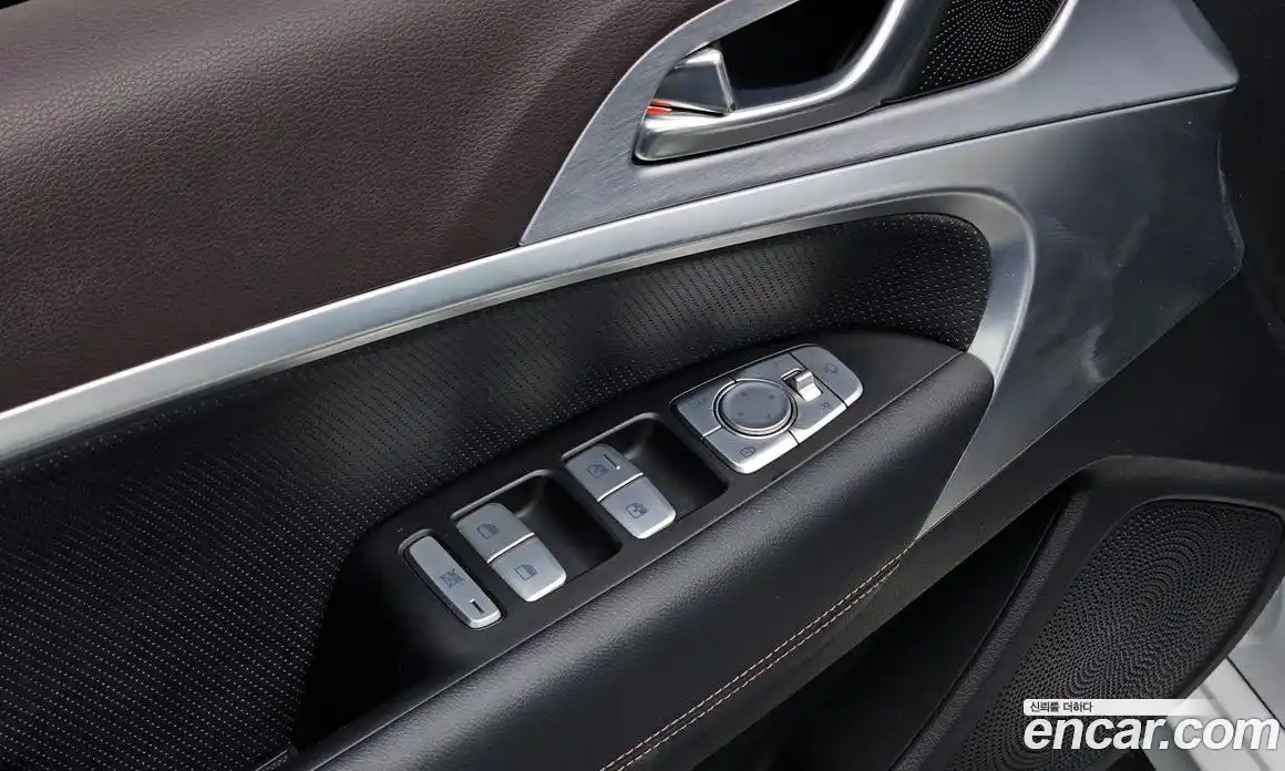 Genesis G70 2019 2.0 Автомат в Москве № 716923, фото 18