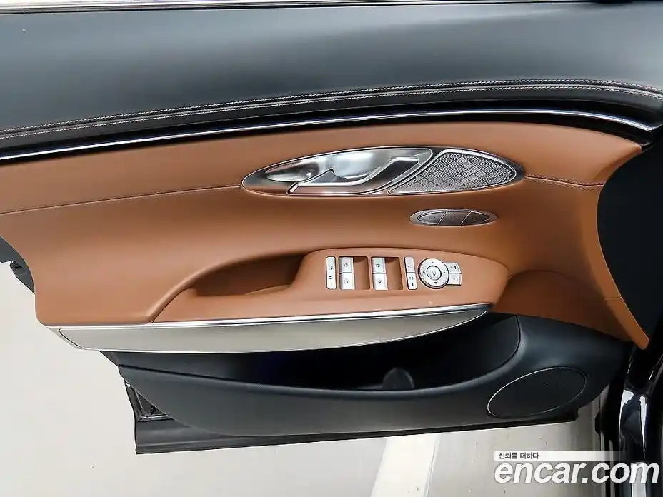 Genesis GV70 2023 2.5 Автомат в Москве № 717100, фото 11