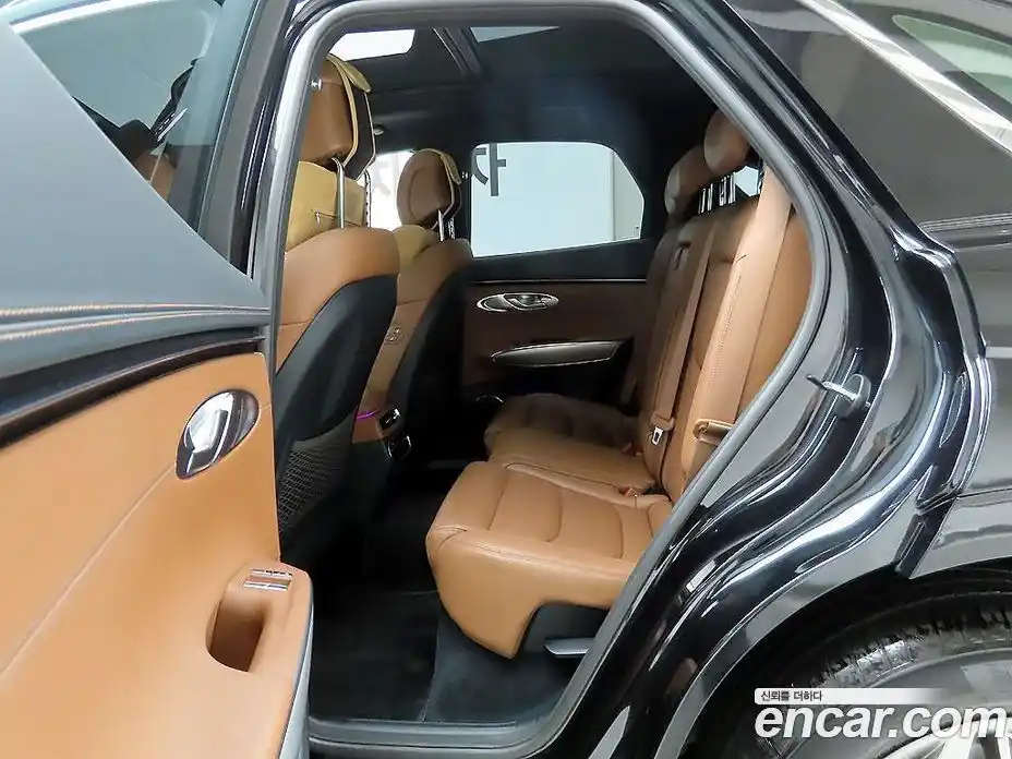 Genesis GV70 2023 2.5 Автомат в Москве № 717100, фото 14