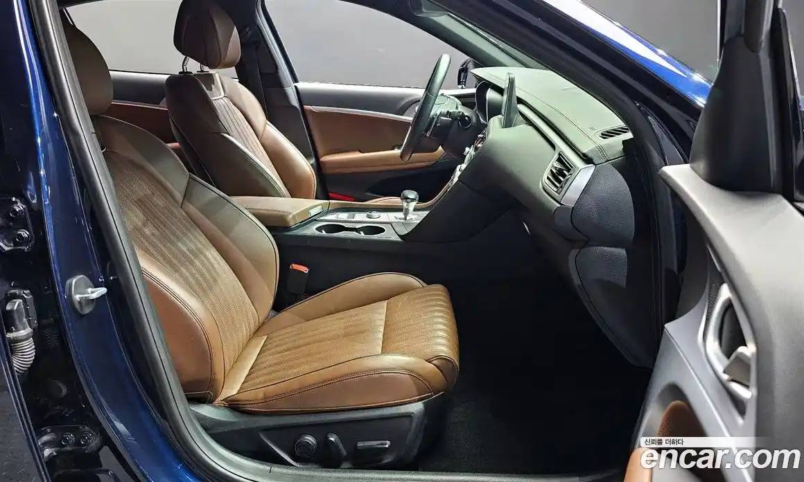 Genesis G70 2019 2.0 Автомат в Москве № 717174, фото 10