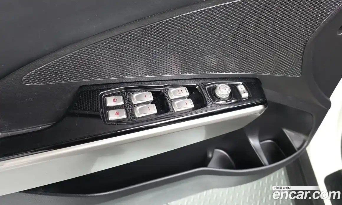 SsangYong TIBOLI 2017 1.6 Автомат в Москве № 718256, фото 18